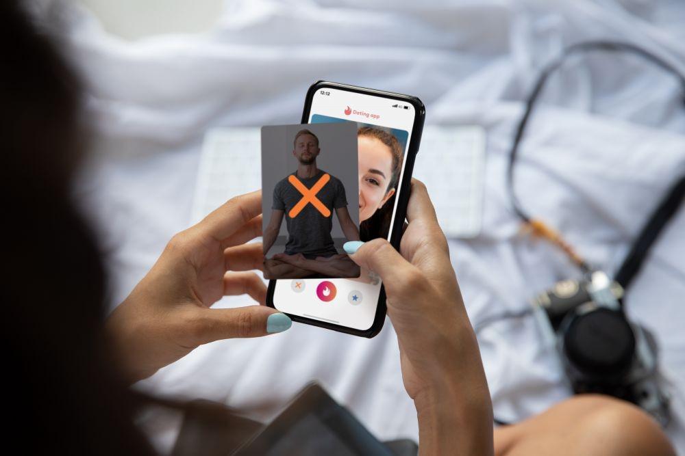 5 Tantangan yang akan Dirasakan saat Mencari Pasangan Secara Online