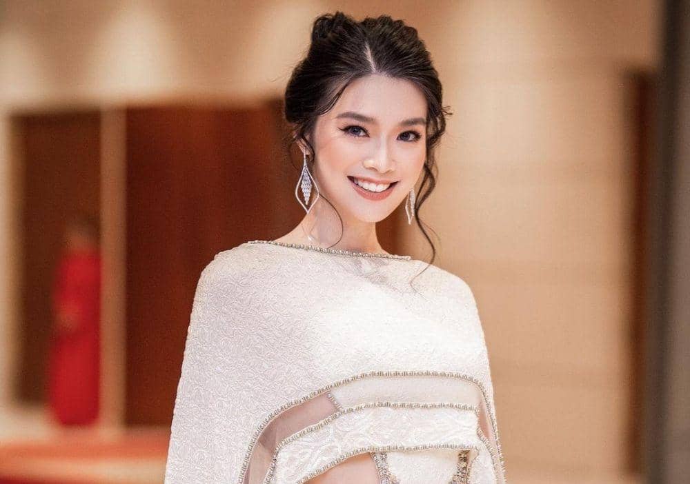 Carla Yules (instagram.com/carlayules)