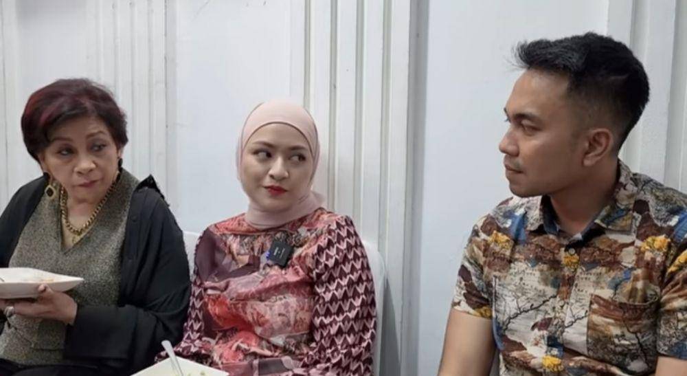 Nathalie Holscher dan Fariz disidang oleh keluarga. (youtube.com/NATHALIE HOLSCHER)