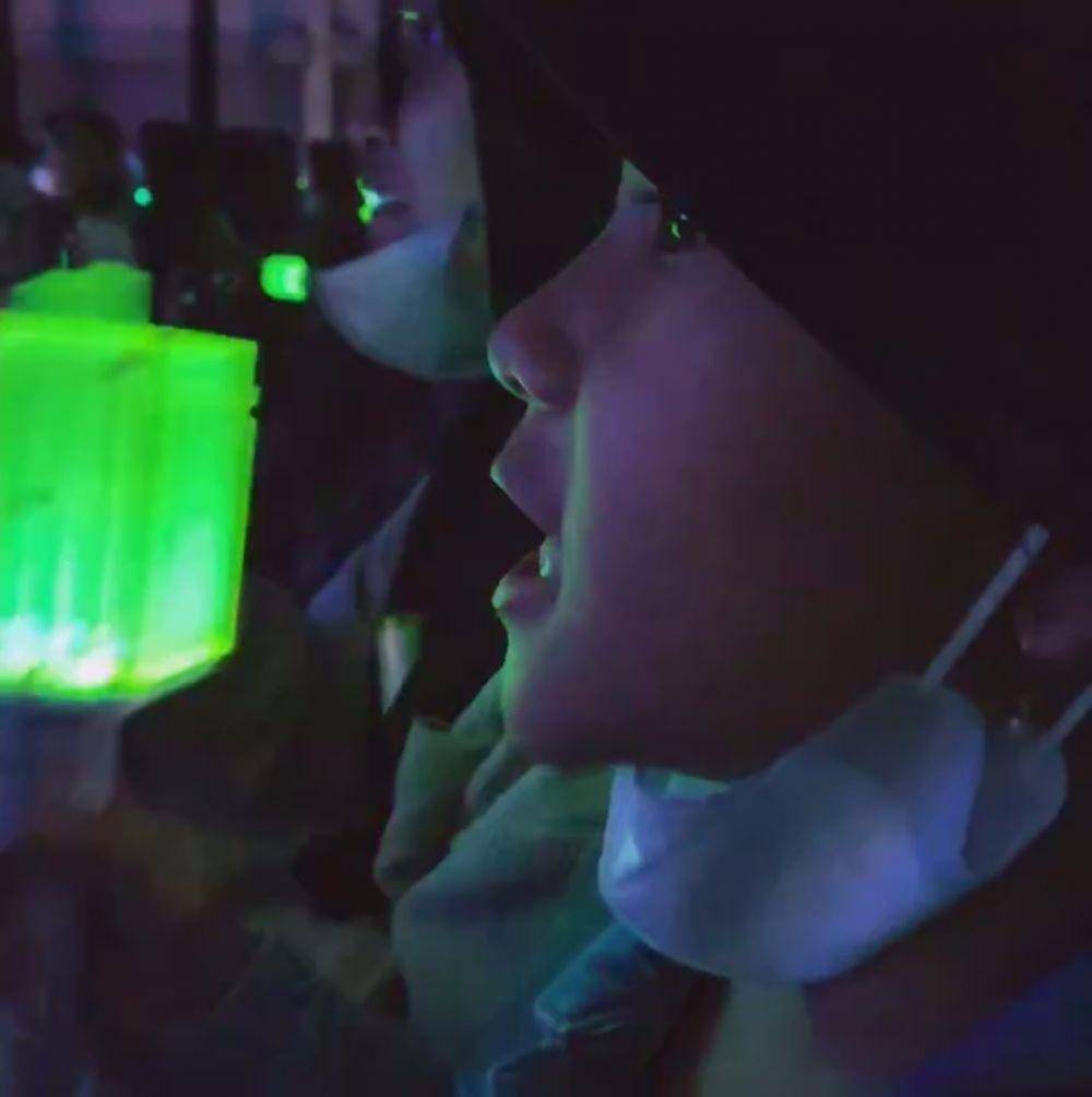 Ayu Ting Ting nonton NCT127 (instagram.com/ayutingting92)