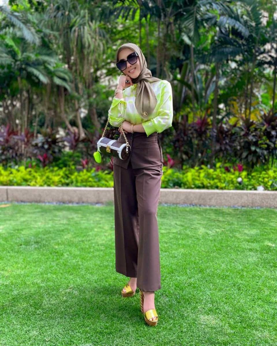 OOTD Ngantor (instagram.com/princessyahrini)