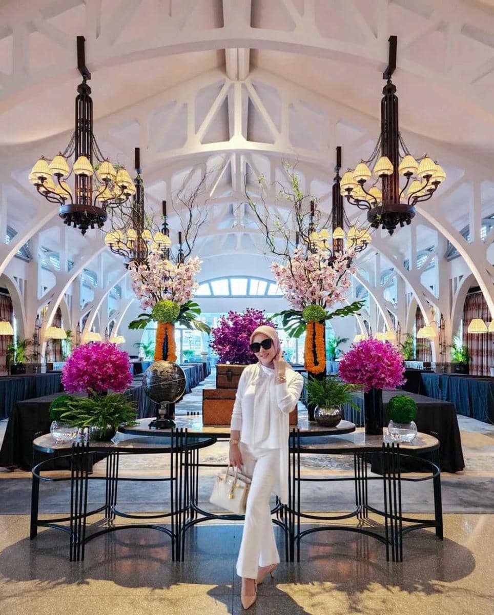 OOTD Ngantor (instagram.com/princessyahrini)