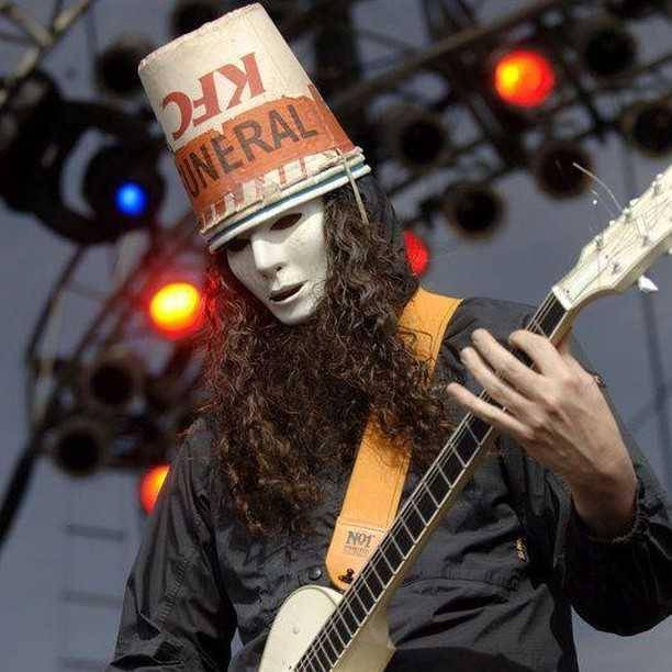 Buckethead (instagram.com/payta_radiounion)