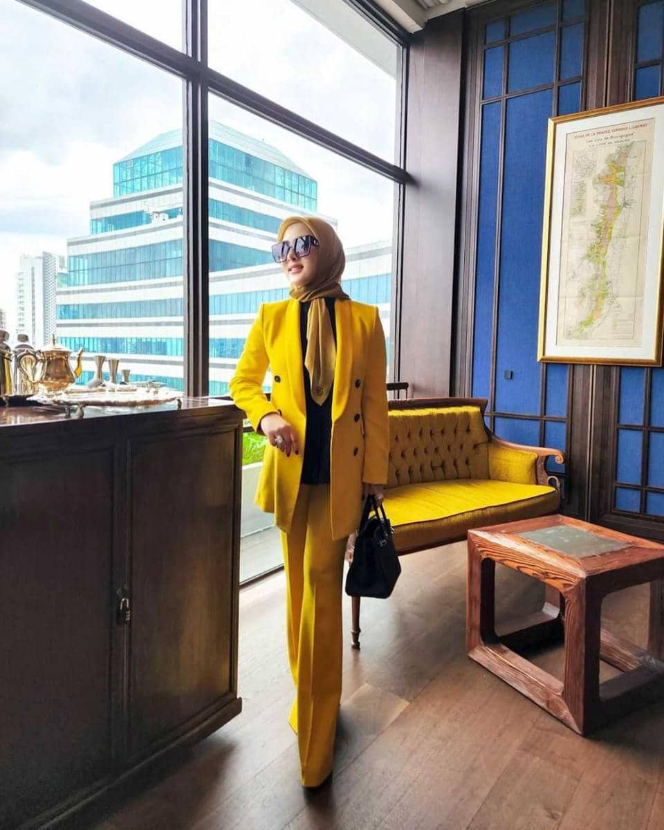 OOTD Ngantor (instagram.com/princessyahrini)