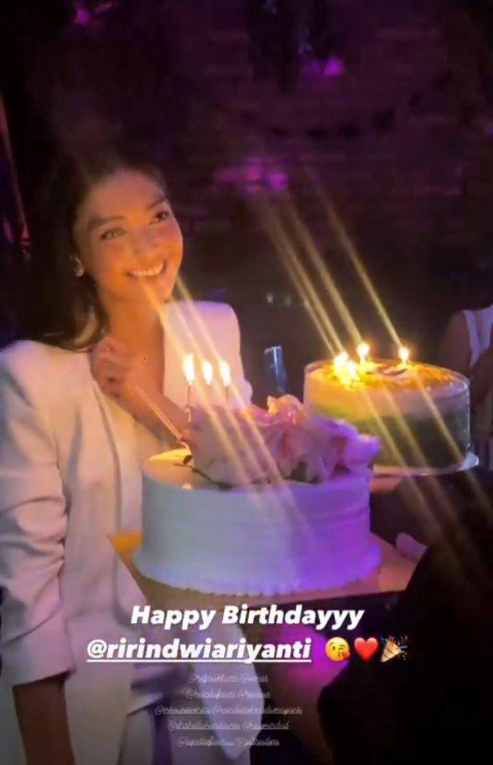 potret kejutan ultah ke-37 Ririn Dwi Ariyanti (instagram.com/anggie_kinanti)