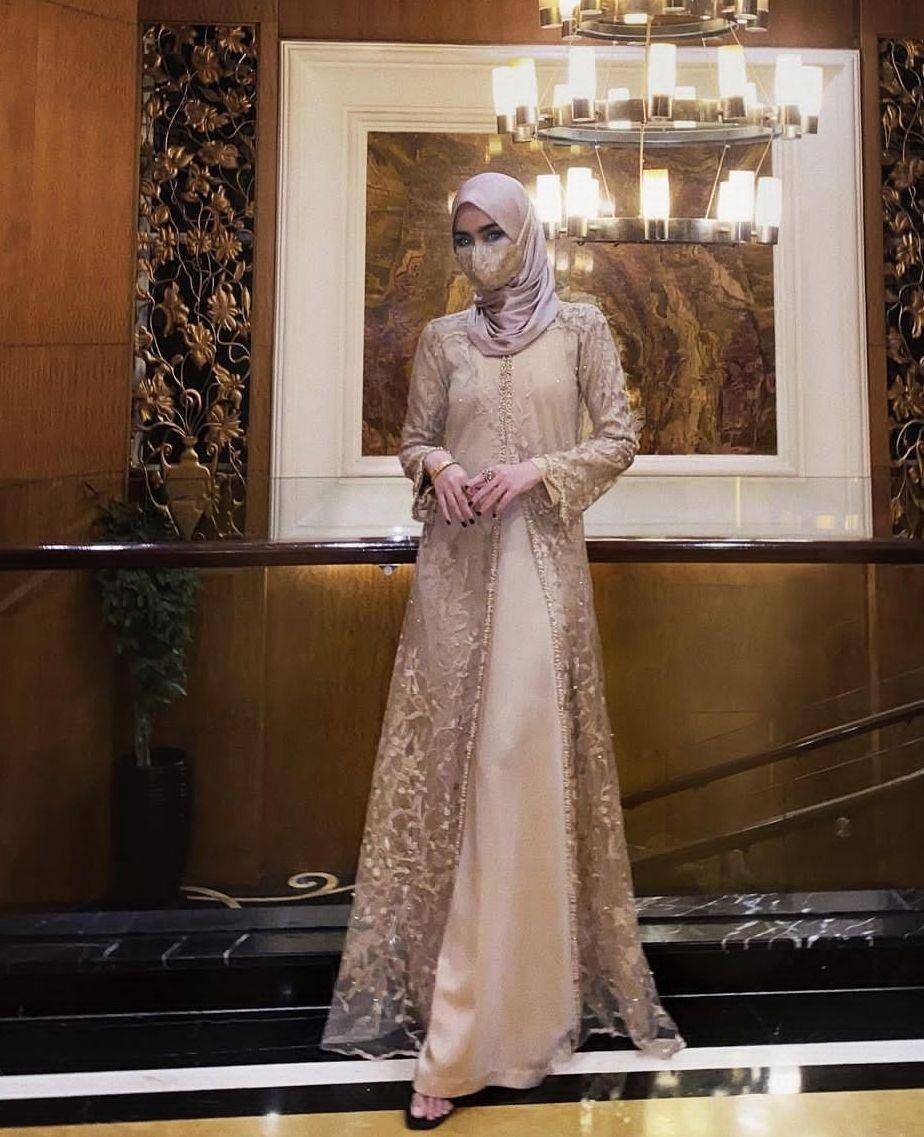 Fira Assegaf (instagram.com/sashfir)