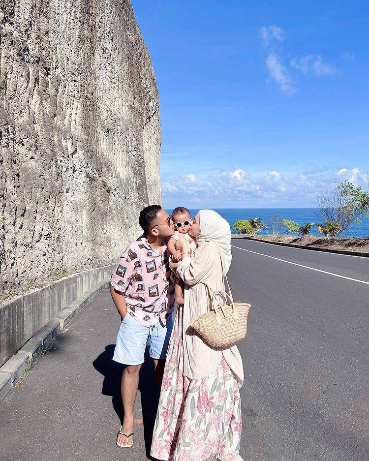 Kesha Ratuliu dan keluarga (instagram.com/kesharatuliu05)