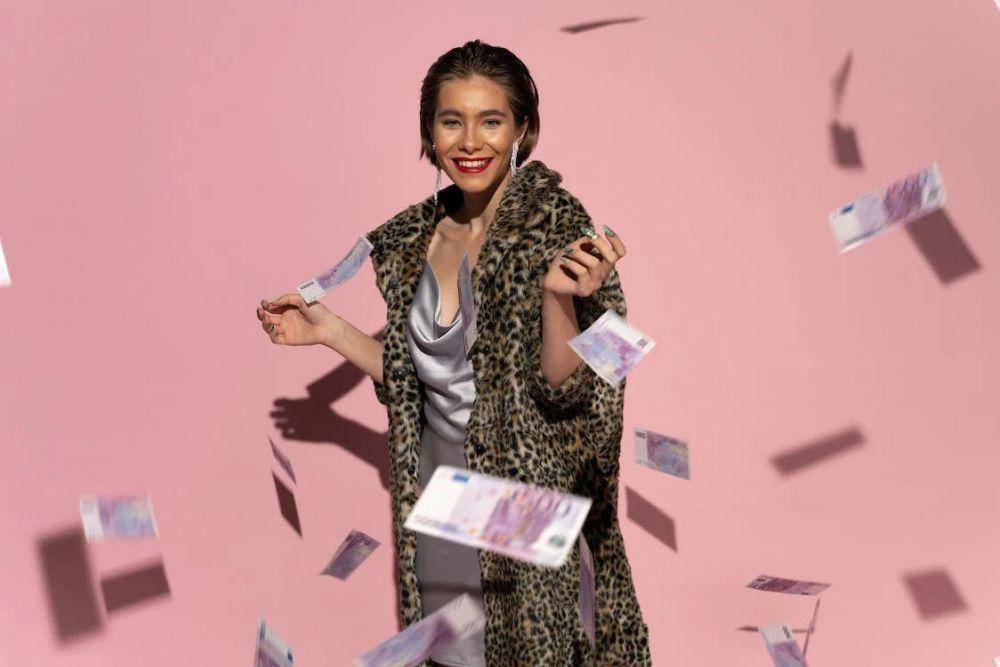 ilustrasi very rich atau wealthy (pexels.com/cottonbro studio)