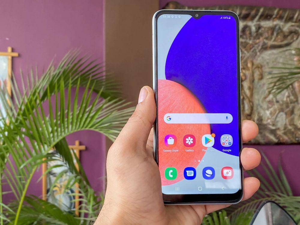 potret Samsung Galaxy A22 5G (smartprix.com)