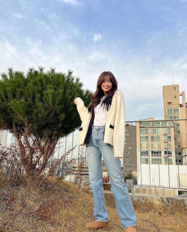 Ootd ala member IVE (instagram.com/yujin_an)