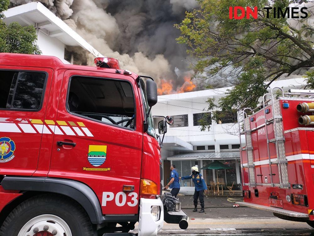 Polisi Dalami Penyebab Kebakaran Gedung Bappelitbang Bandung