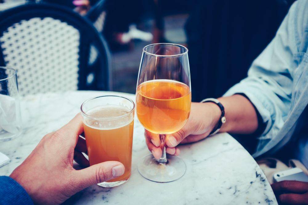 Ilustrasi hard cider (unsplash.com/mattiasdiesel)