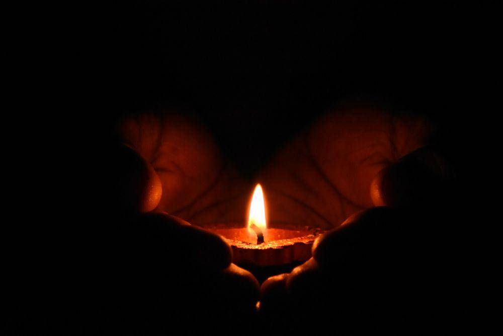 ilustrasi lilin ritual(pexels.com/Dhivakaran S)