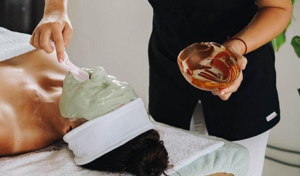 5 Masker Peel Off Green Tea untuk Hempas Masalah Kusam dan Jerawat