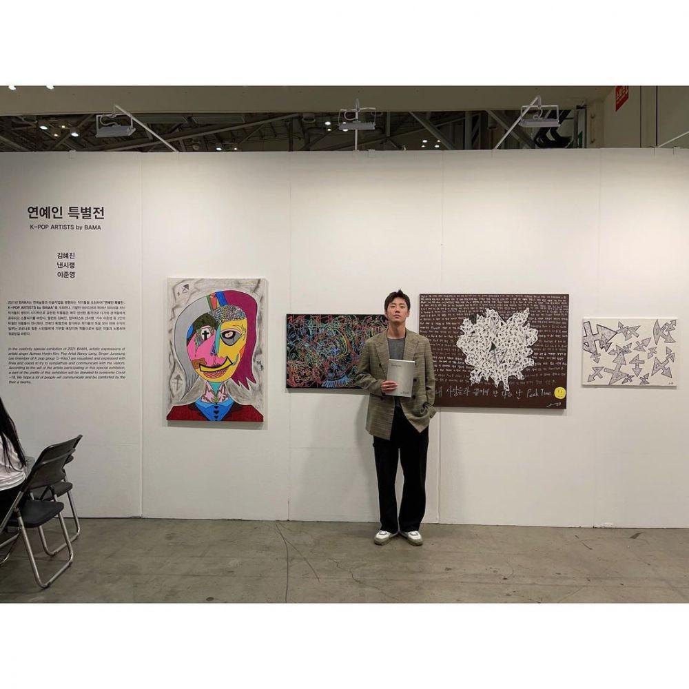 OOTD ala Lee Jun Young (instagram.com/real_2junyoung)