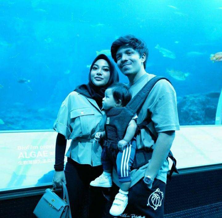 potret Atta Halilintar dan keluarga liburan di Singapura (instagram.com/attahalilintar)