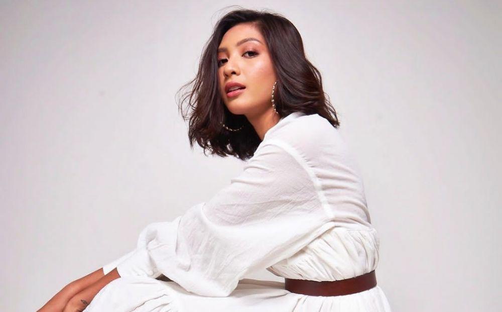 9 Potret Terkini Liza Elly Mantan Istri Nicky Tirta, Kian Stunning!
