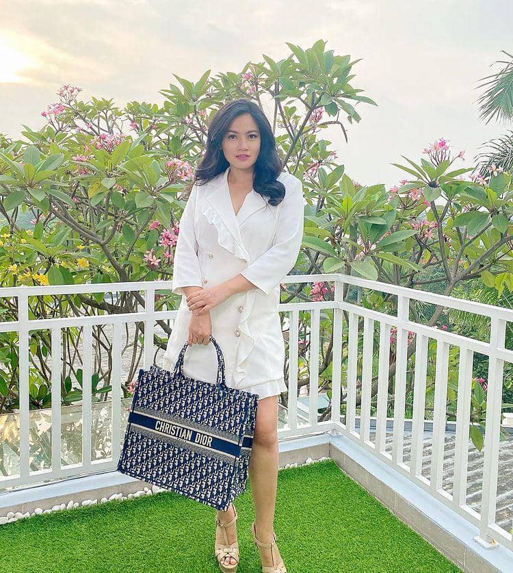 OOTD Mini Dress Ala Titi Kamal (instagram.com/titi_kamall)