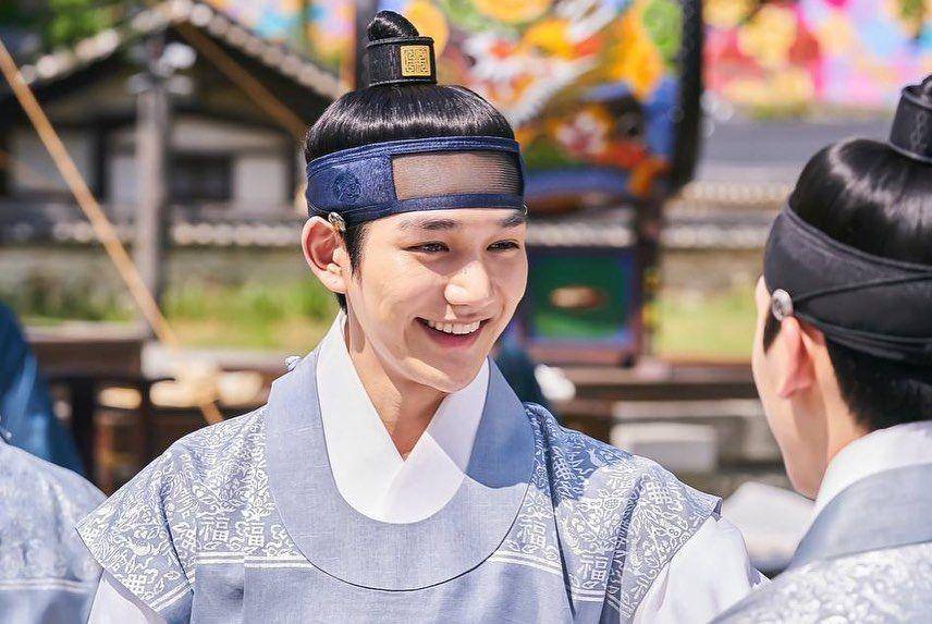 Still Cut drama Korea Under the Queen's Umbrella (Instagram.com/hs_kim_95/)