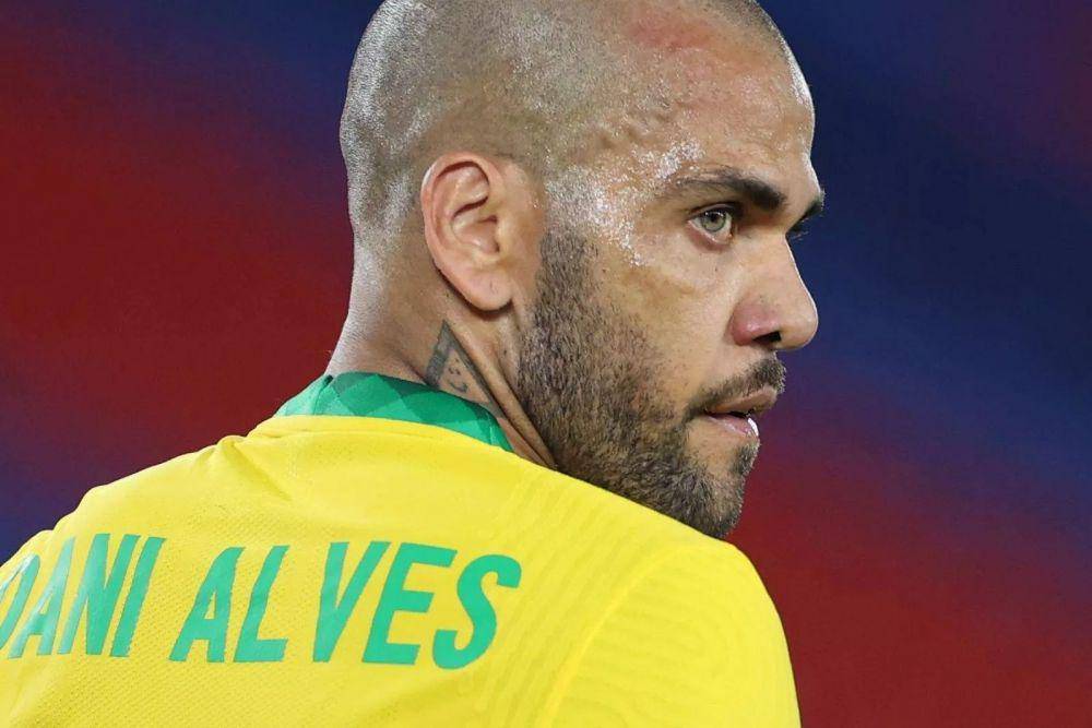 Dani Alves (fifa.com)