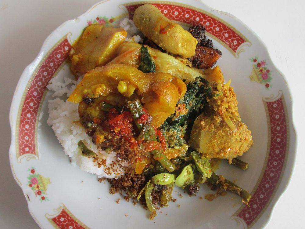 nasi Kapau (commons.wikimedia.org/S Kartika)
