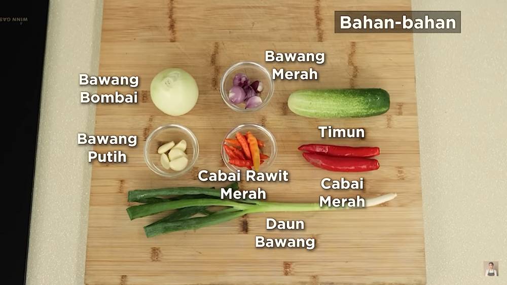 Bahan-bahan untuk membuat ayam asam manis pedas ala Devina Hermawan (youtube.com/Devina Hermawan)