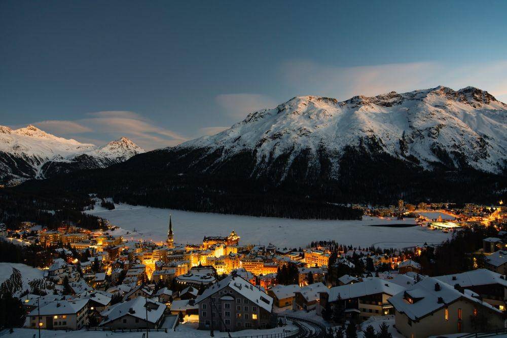 Potret St. Moritz di Swiss (unsplash.com/rutzsepp)