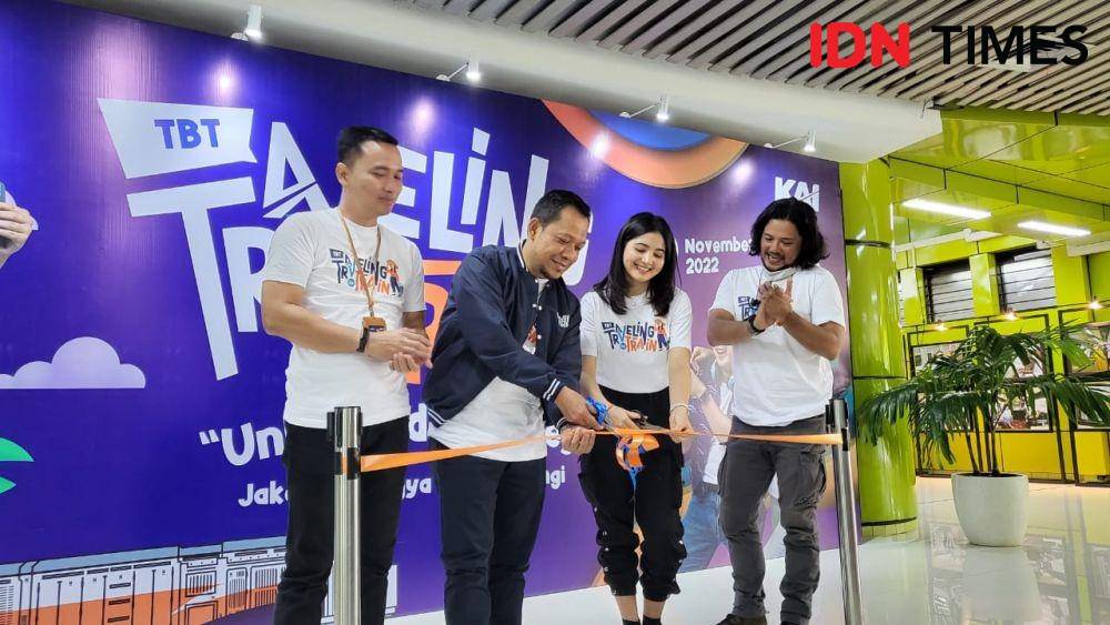 PT KAI kembali menggelar Traveling by Train pada tahun ini setelah terhenti karena pandemik COVID-19 pada 2020 dan 2021. (IDN Times/Ridwan Aji PItoko)