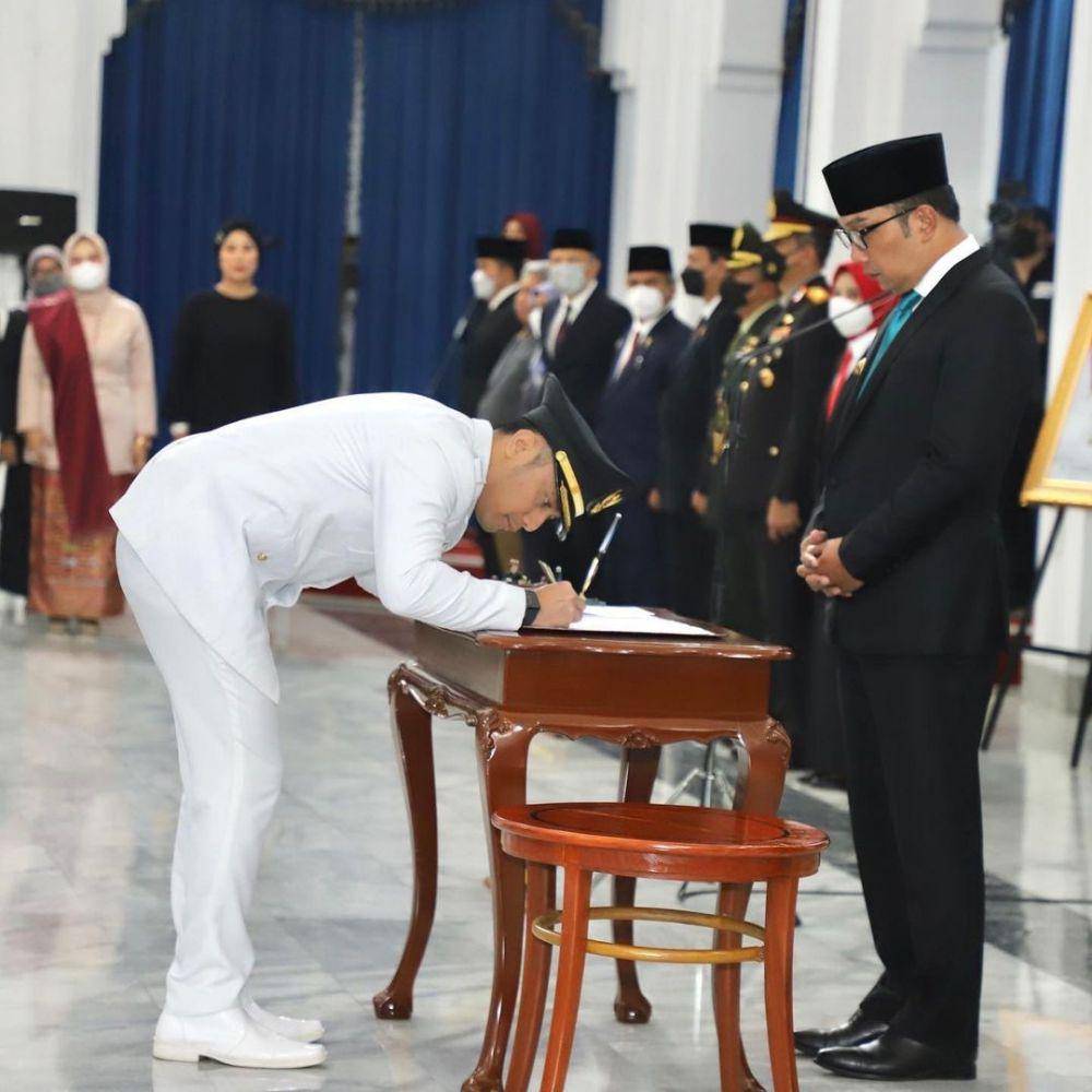 potret pelantikan Hengky Kurniawan (instagram.com/hengkykurniawan)
