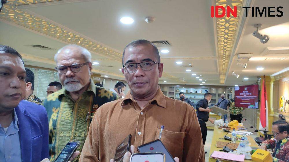 Ketua KPU Hasyim Asyari di Kompleks Parlemen, Jakarta, Selasa (8/11/2022). (Dok. IDNTimes)