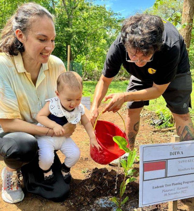 momen liburan keluarga Nadine (instagram.com/nadinelist)