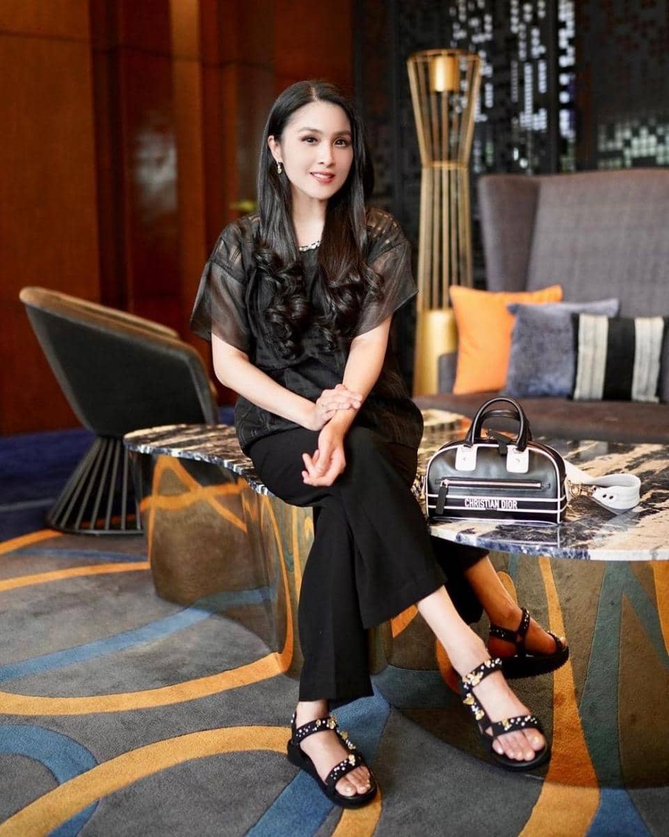 Sandra Dewi (instagram.com/sandradewi88)