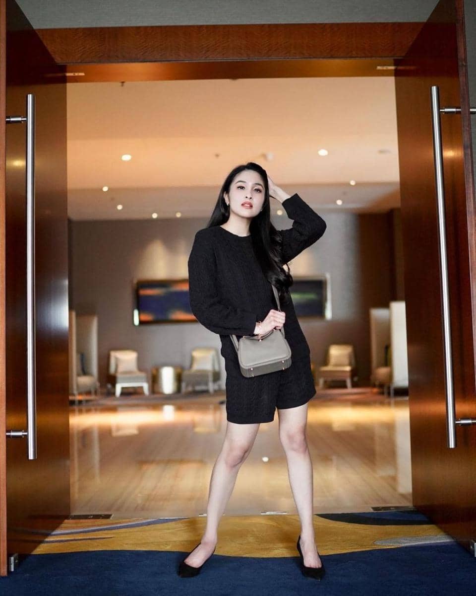 Sandra Dewi (instagram.com/sandradewi88)