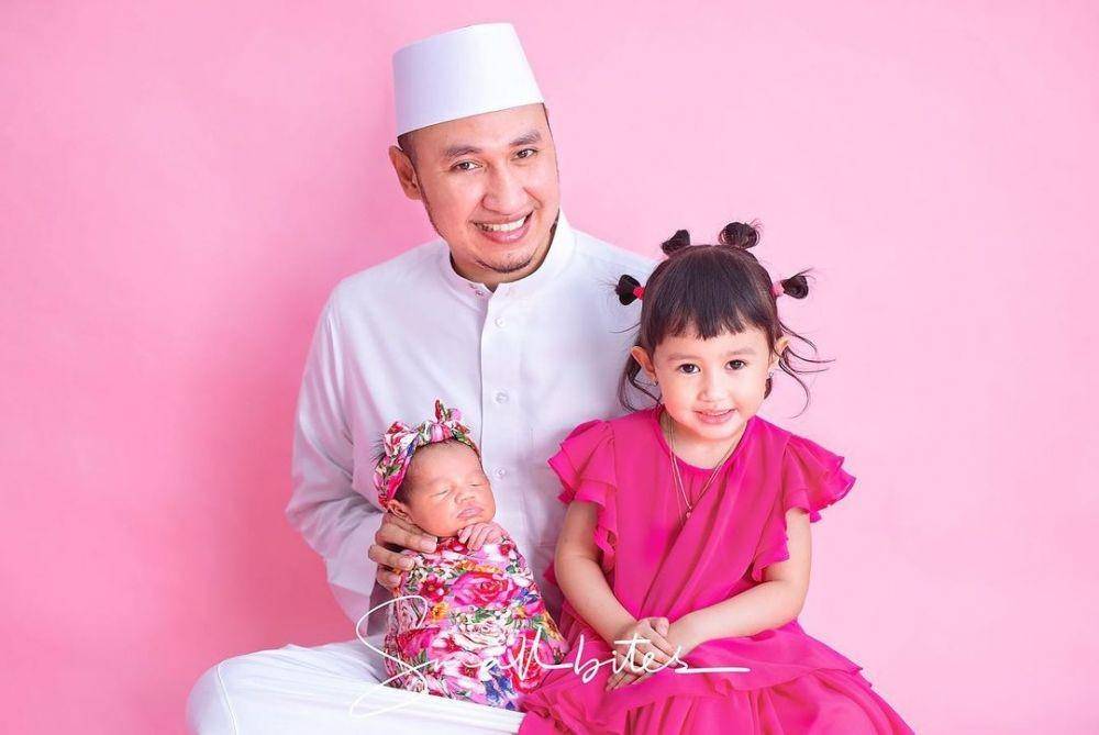 pemotretan keluarga Kartika Putri (instagram.com/kartikaputriworld)