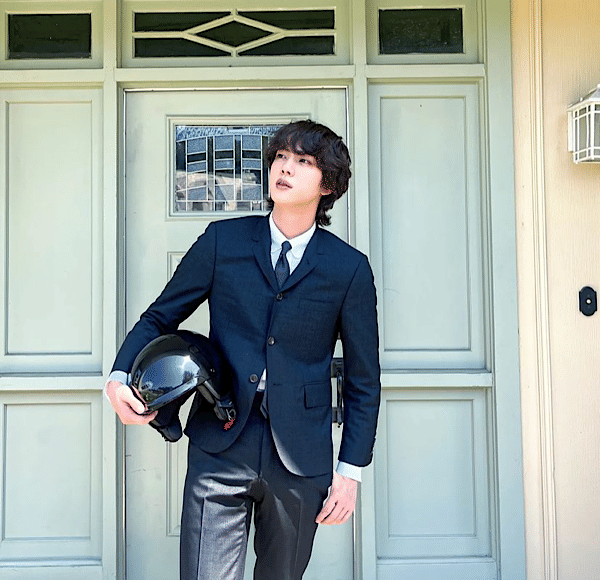 Jin BTS (instagram.com/jin)