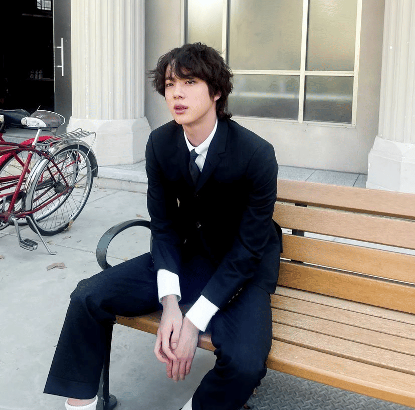 Jin BTS (instagram.com/jin)