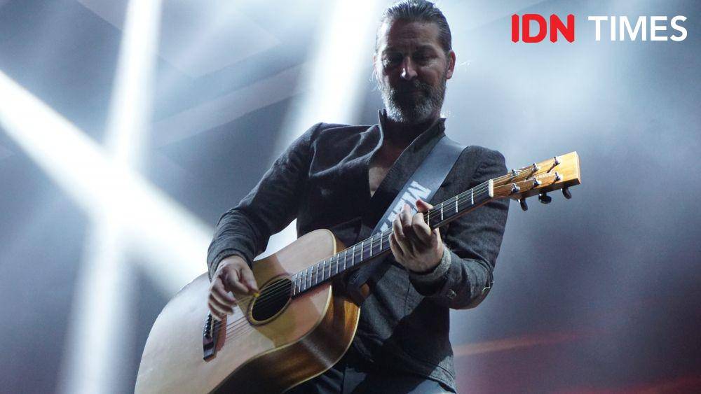 momen konser Michael Learns to Rock pada Selasa (8/11/2022) (Dok. IDN Times/Elizabeth Chiquita)