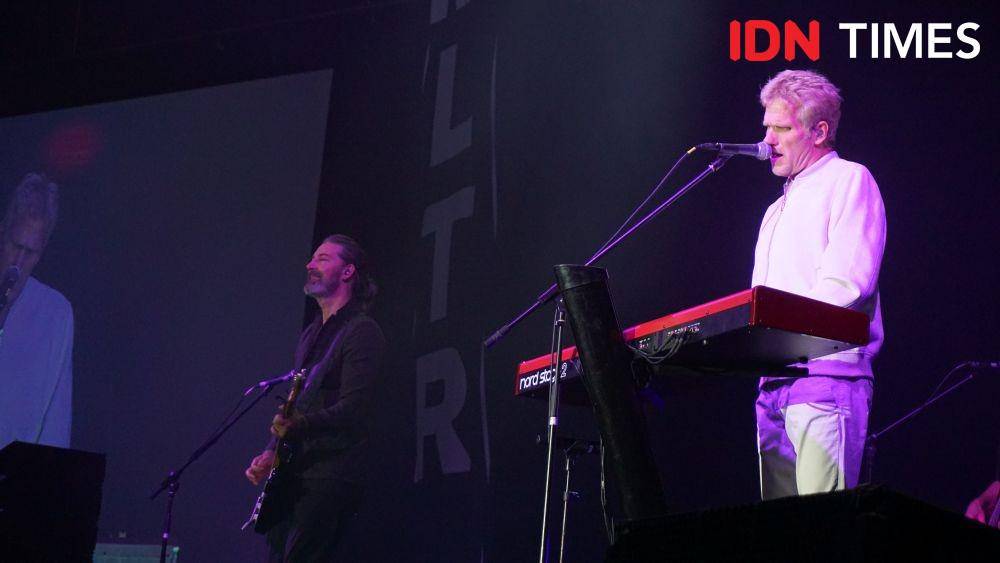 momen konser Michael Learns to Rock pada Selasa (8/11/2022) (Dok. IDN Times/Elizabeth Chiquita)