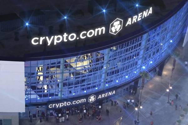 Crypto.com sebagai sponsor Piala Dunia 2022 (twitter.com/ericnode)