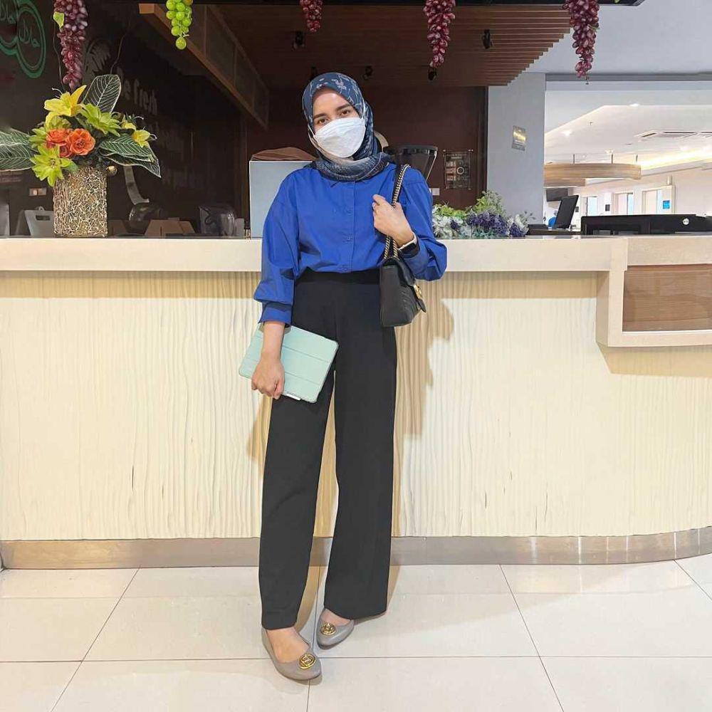 Ide Outfit Hari Guru untuk Cewek (instagram.com/analisa.widyaningrum)