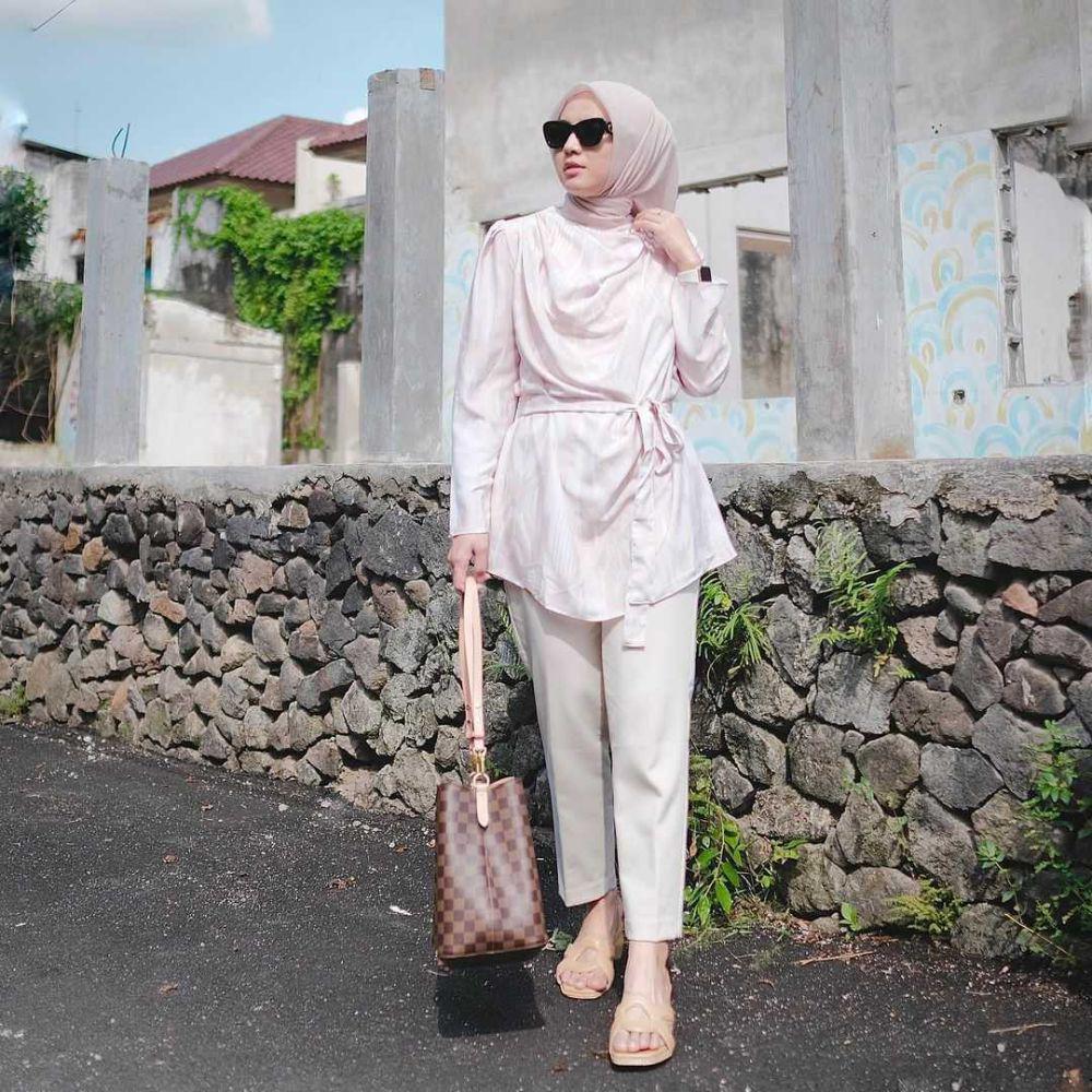 OOTD Formal (instagram.com/analisa.widyaningrum)