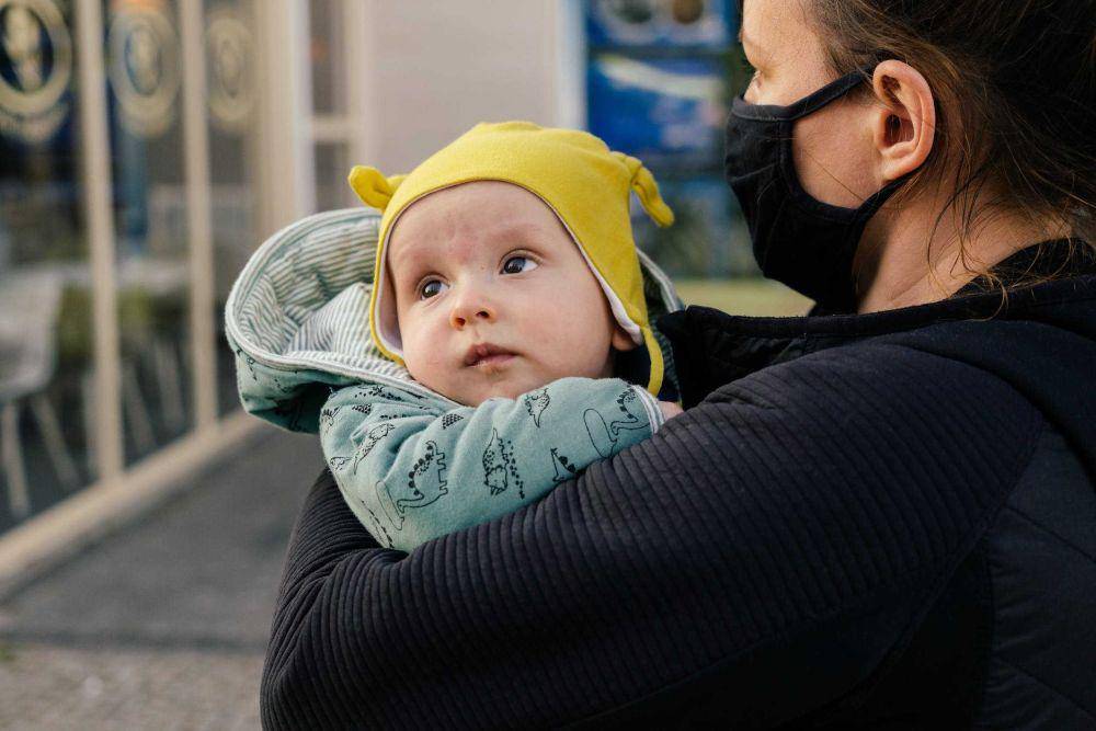ilustrasi ibu dan bayi (Pexels.com/Marcin Jozwiak)