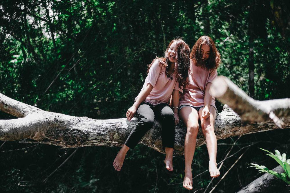 5 Plus Minus Introvert Bersahabat dengan Mereka yang Ekstrovert