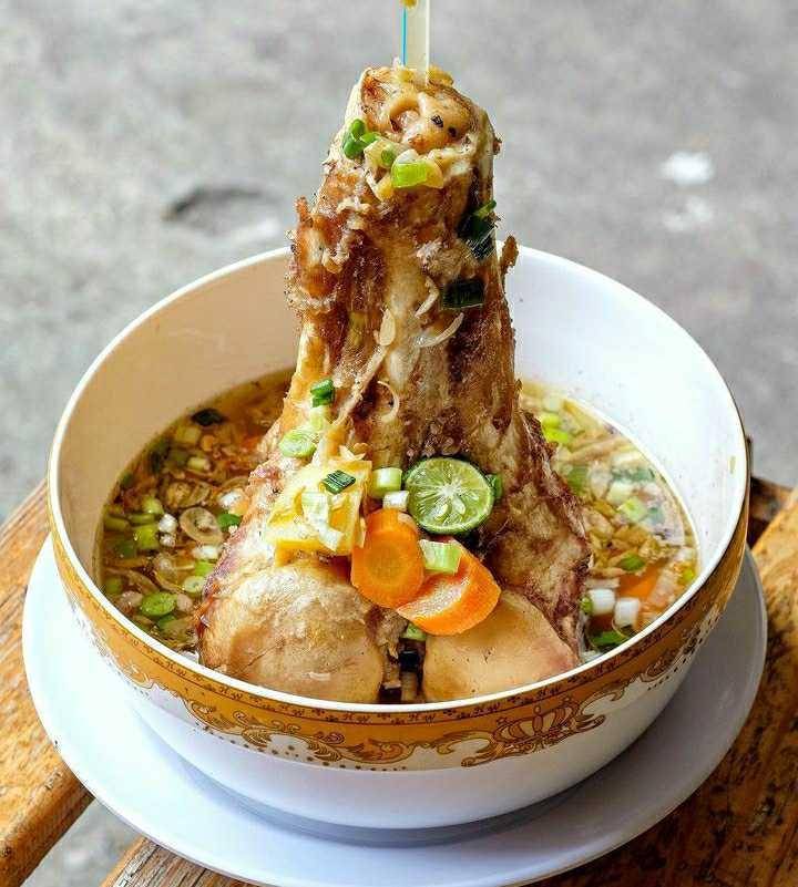 Sop Sapi Iki Oke (instagram.com/makanajadah)