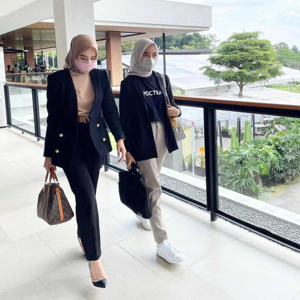OOTD Formal (instagram.com/analisa.widyaningrum)