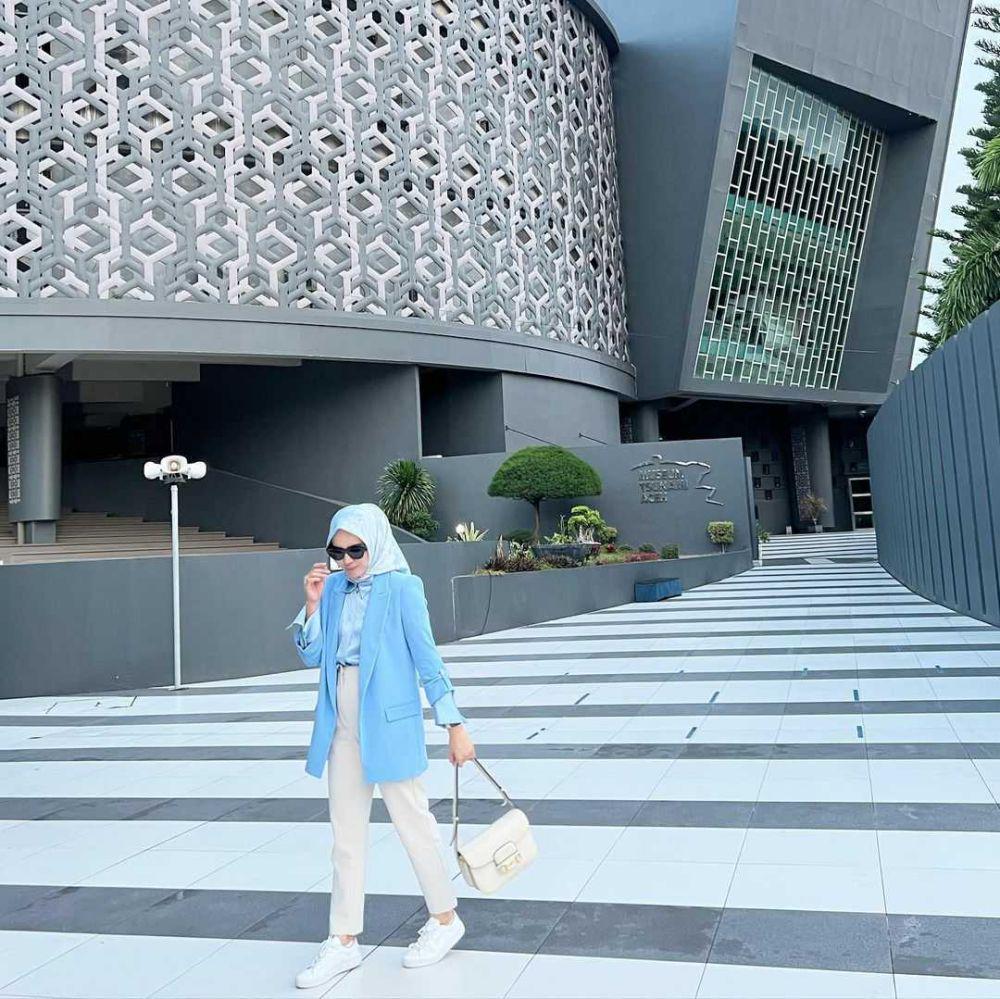 OOTD Formal (instagram.com/analisa.widyaningrum)