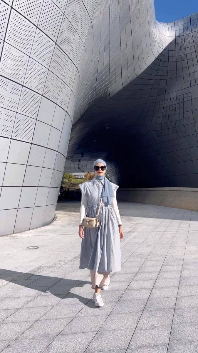 inspirasi ootd street style di Korea Selatan ala Rania Sukandari (instagram.com/raniaskdr_)