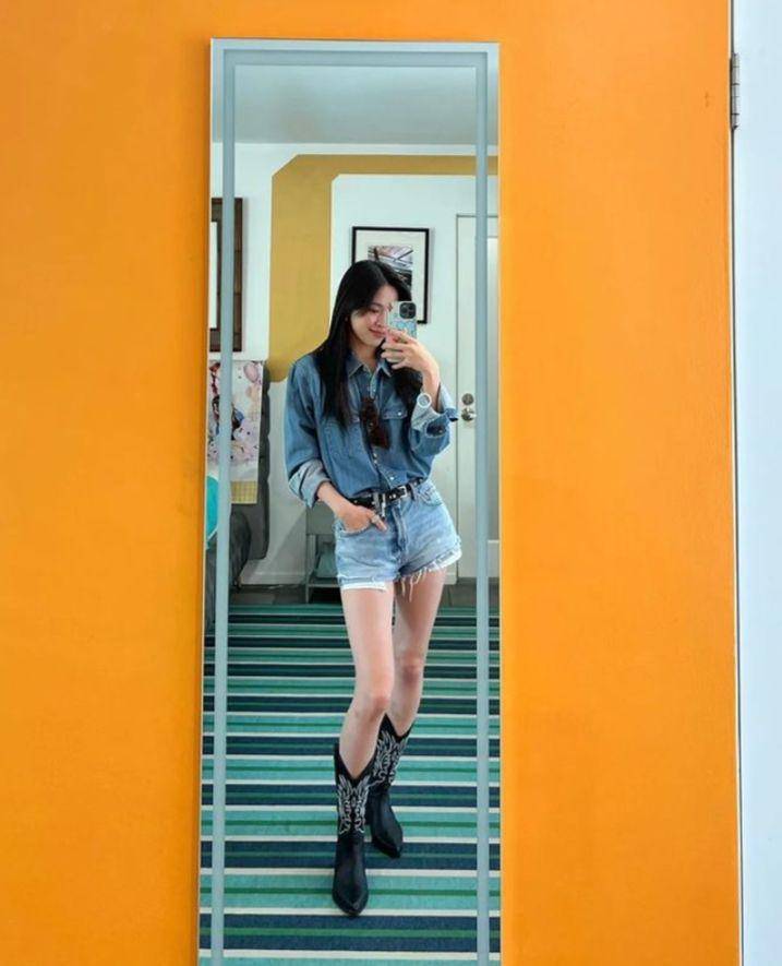 OOTD ala Ryujin ITZY (instagram.com/ryujin_itzy)