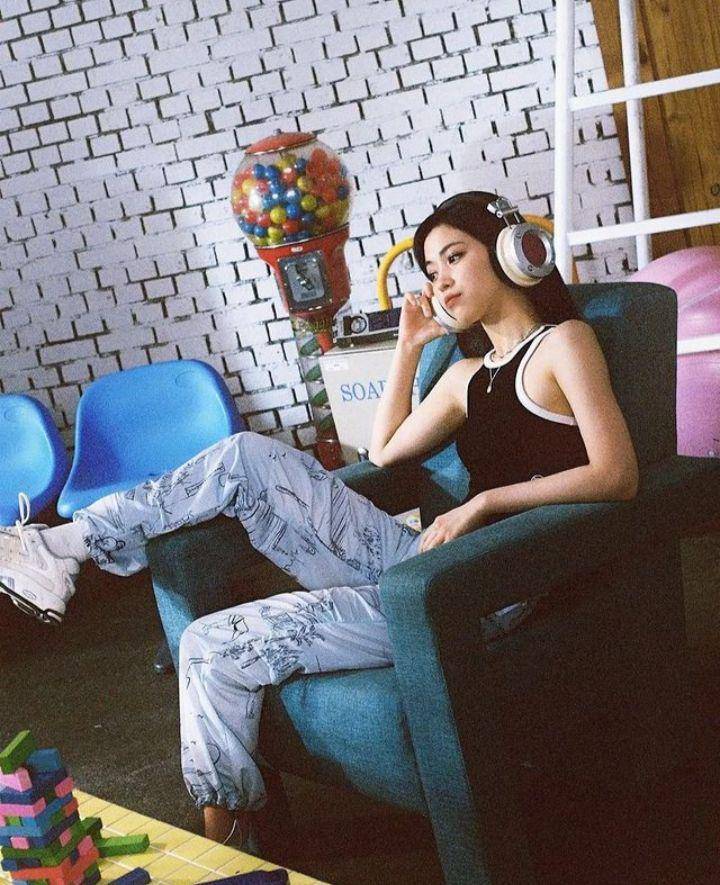 OOTD ala Ryujin ITZY (instagram.com/ryujin_itzy)