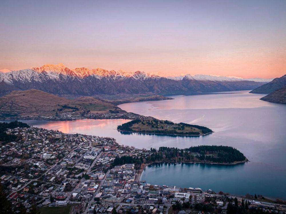 Danau Wakatipu, Queenstown New Zealand (Unsplash.com/Peter Luo)